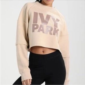Ivy Park Women M Dusty Pink Athleisure Washed Jersey Cropped Logo Sweatshirt